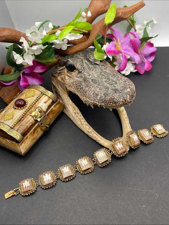 800 Jewelry - Three graces shell cameo panel vermeil bracelet vintage